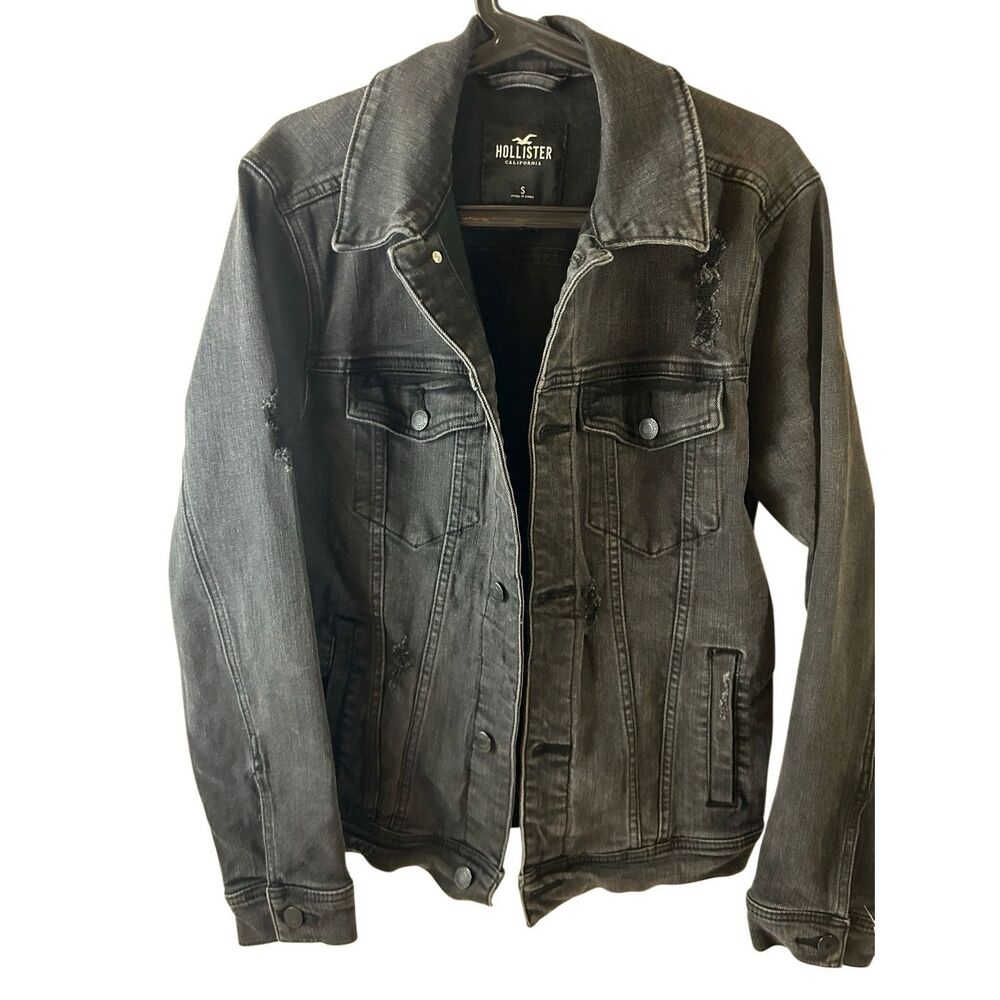 Hollister epic flex black denim jean jacket small s distressed metal buttons‎